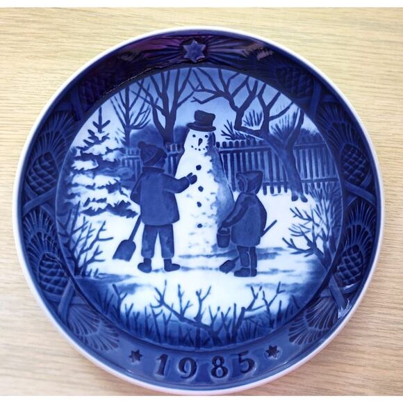 PLATE-ROYAL COPENHAGEN-BLUE CHRISTMAS COLLECTION-THE SNOWMAN-1985 - Picture 1 of 6